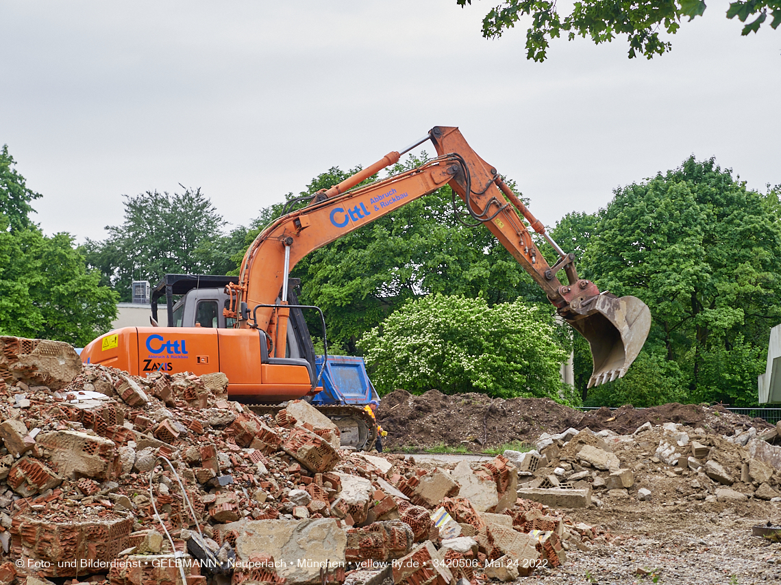 24.05.2022 - Baustelle am Haus für Kinder in Neuperlach